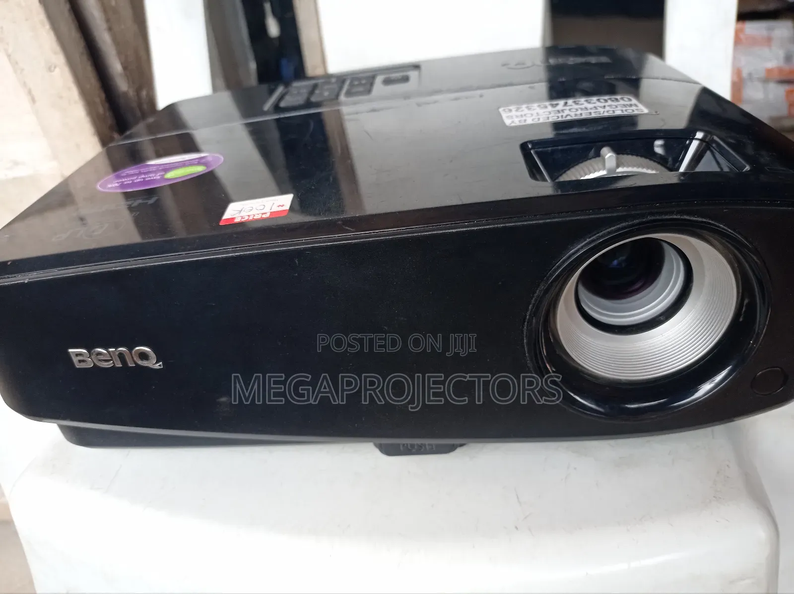 Black Benq Projector for Big Guys