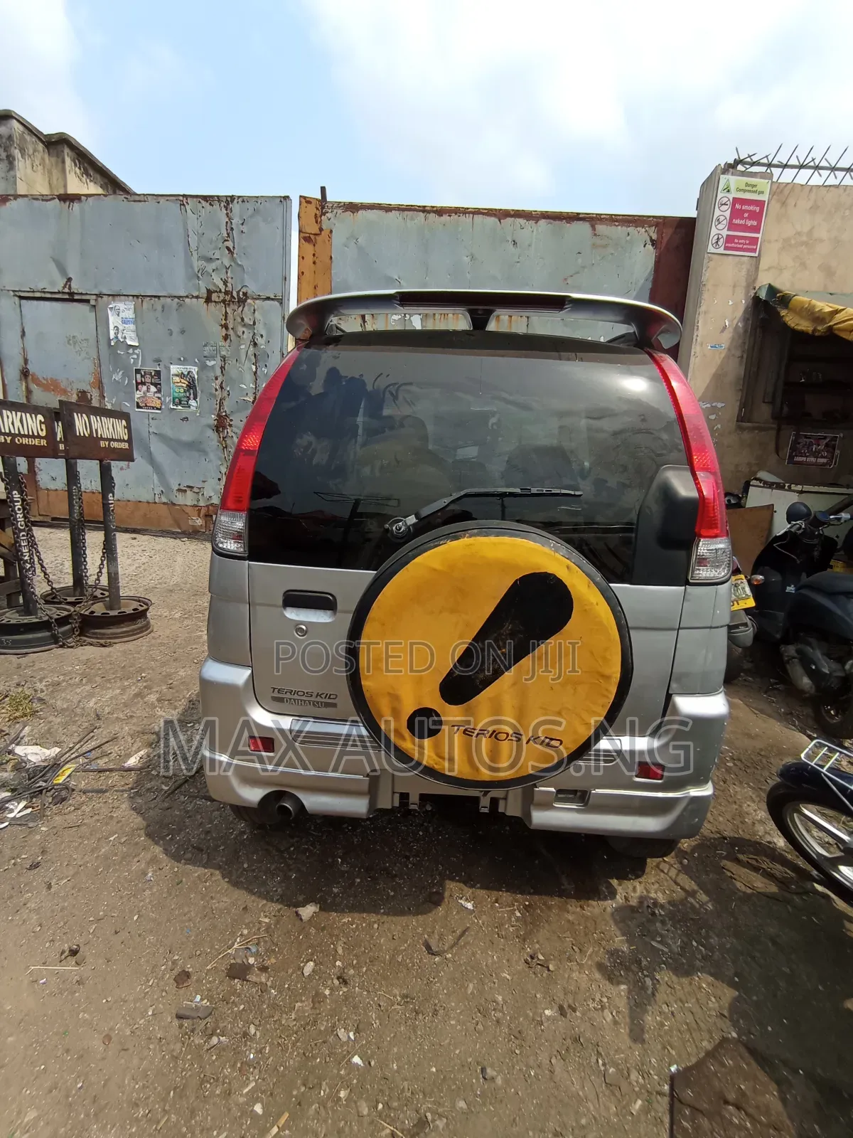 Daihatsu Terios 1.5i 4x4 Automatic 2010 Silver