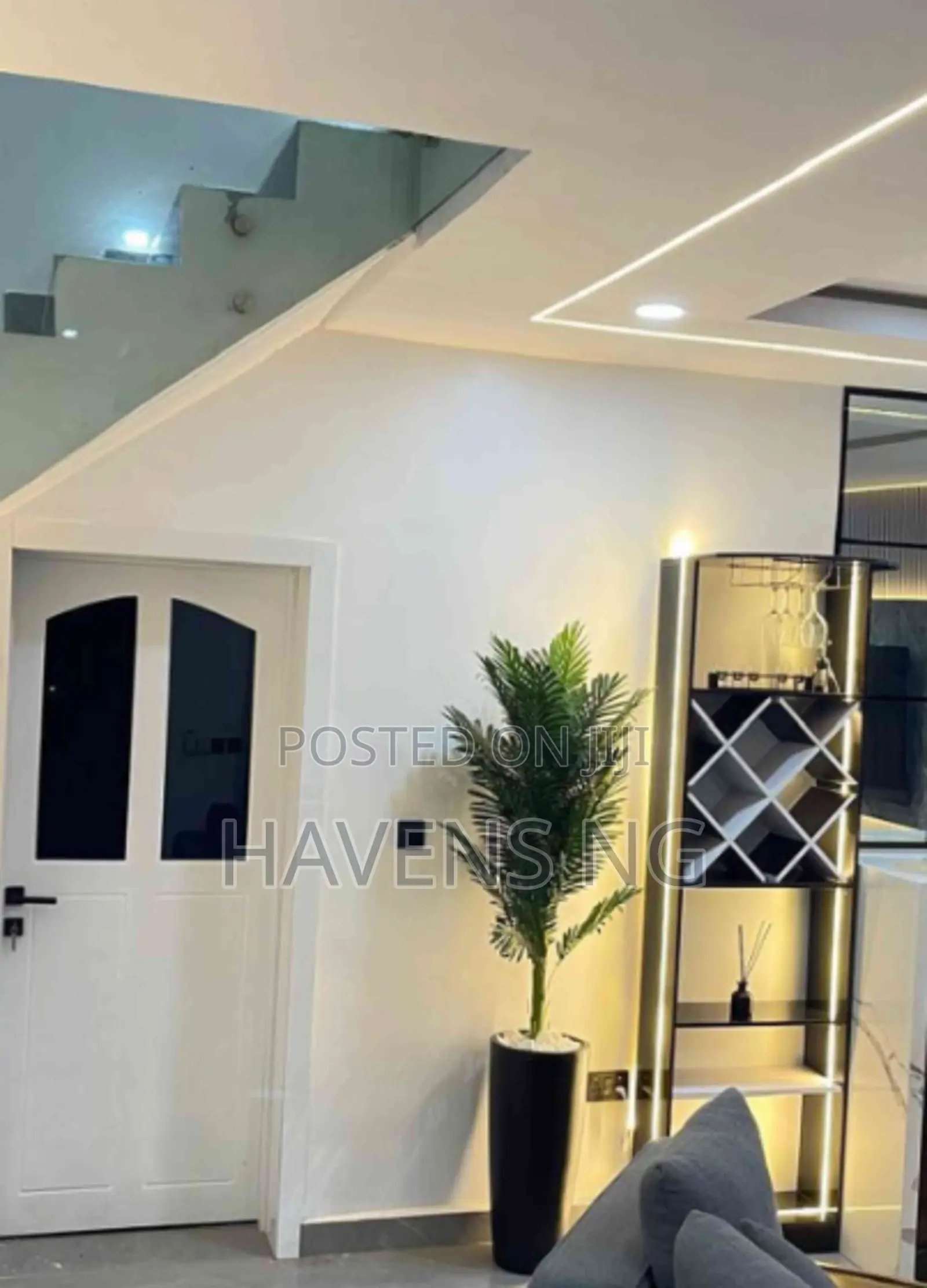Luxury 2-Bedroom Beachfront Maisonette