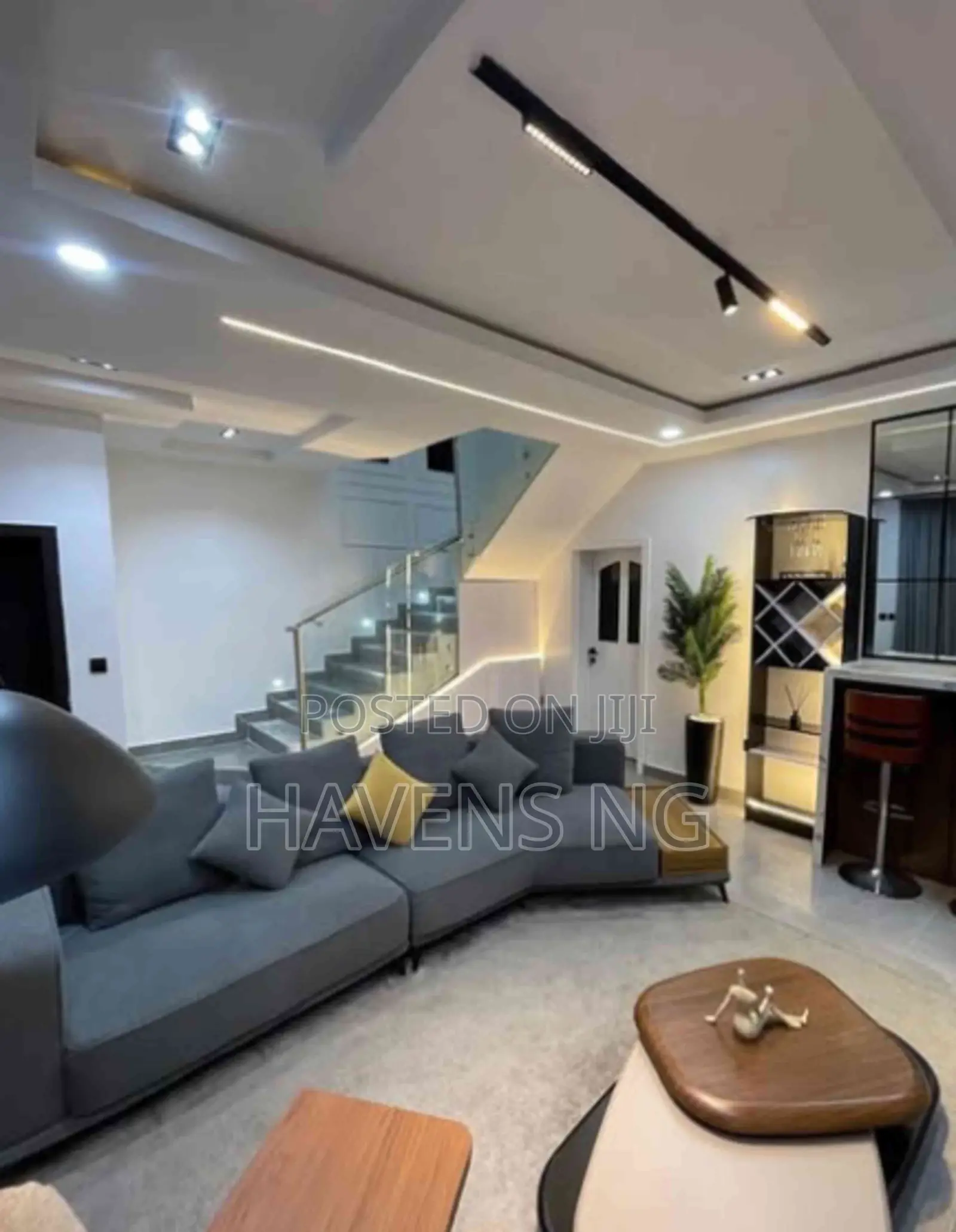 Luxury 2-Bedroom Beachfront Maisonette
