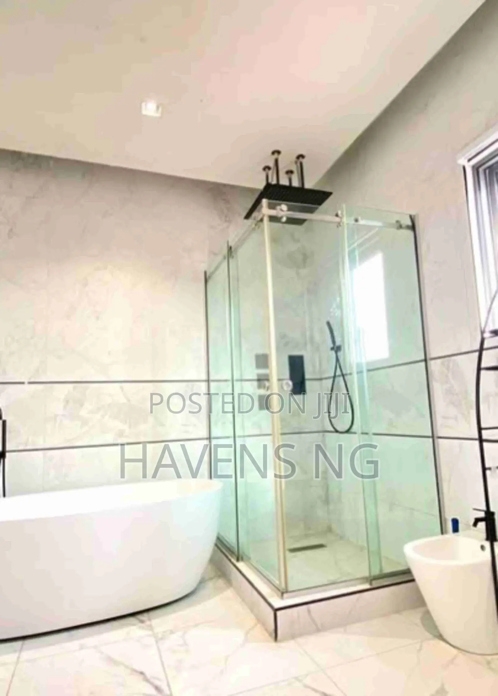 Luxury 5-Bedroom Fully Detached Home