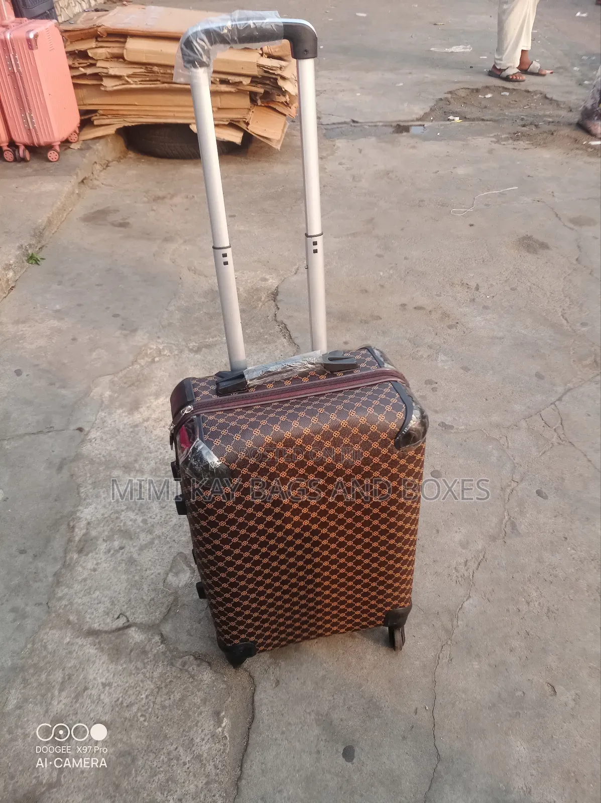 Complete Set of Foreign Box 200,000