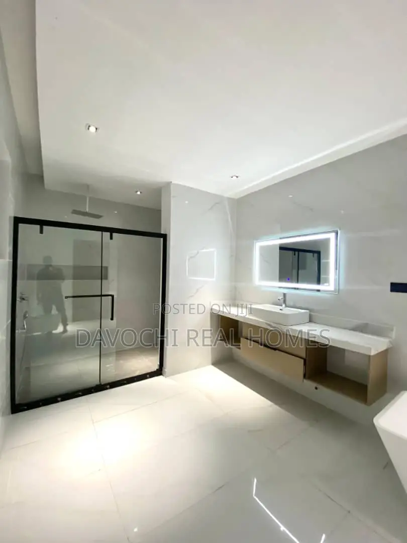 5bdrm Duplex in Lekki Phase1 for rent