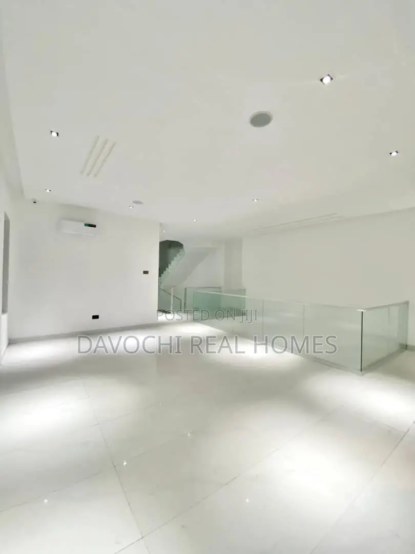 5bdrm Duplex in Lekki Phase1 for rent