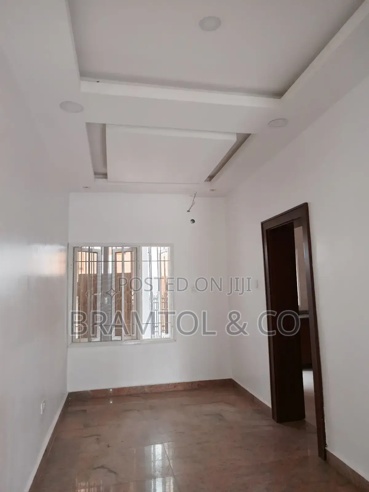 4bdrm Townhouse / Terrace in Wuye for rent