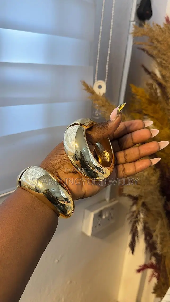 Chunky Bangle for Ladies