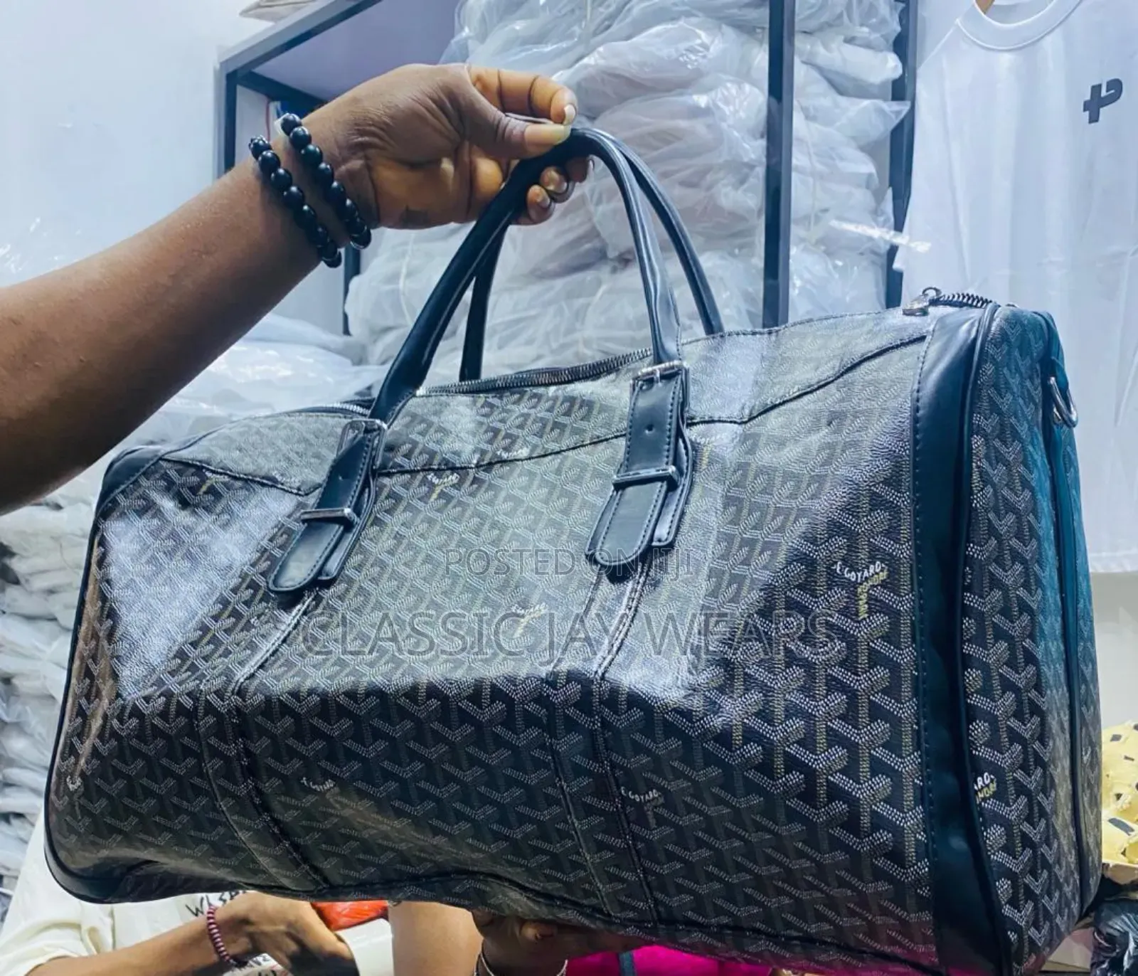 Luxury Hand Traveling Bag Available