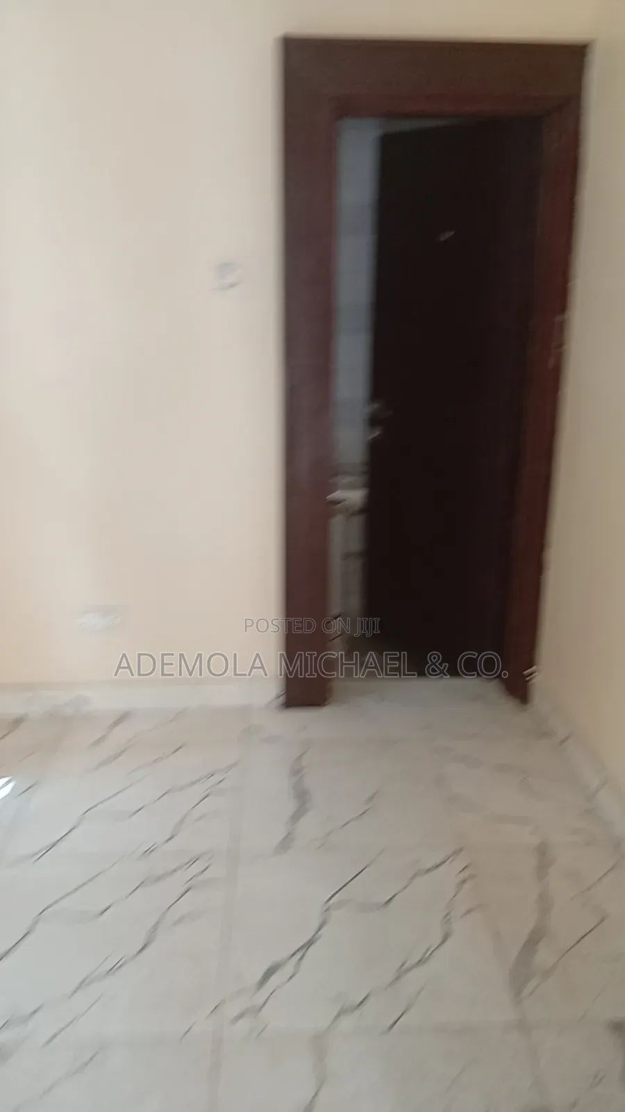 5bdrm Duplex in Wuse Zone for sale