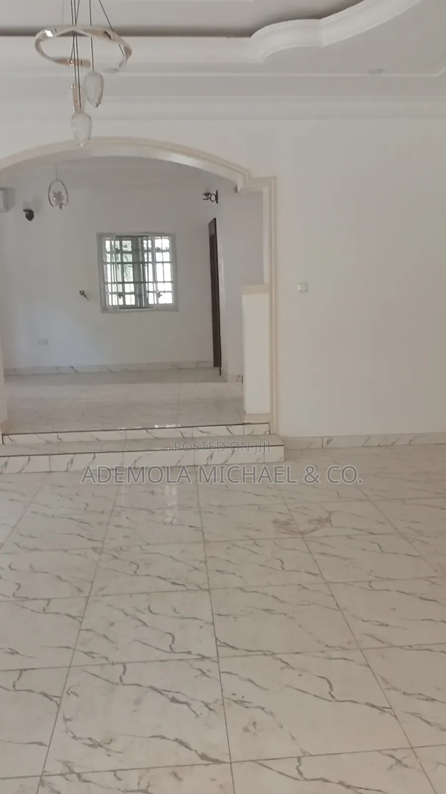 5bdrm Duplex in Wuse Zone for sale