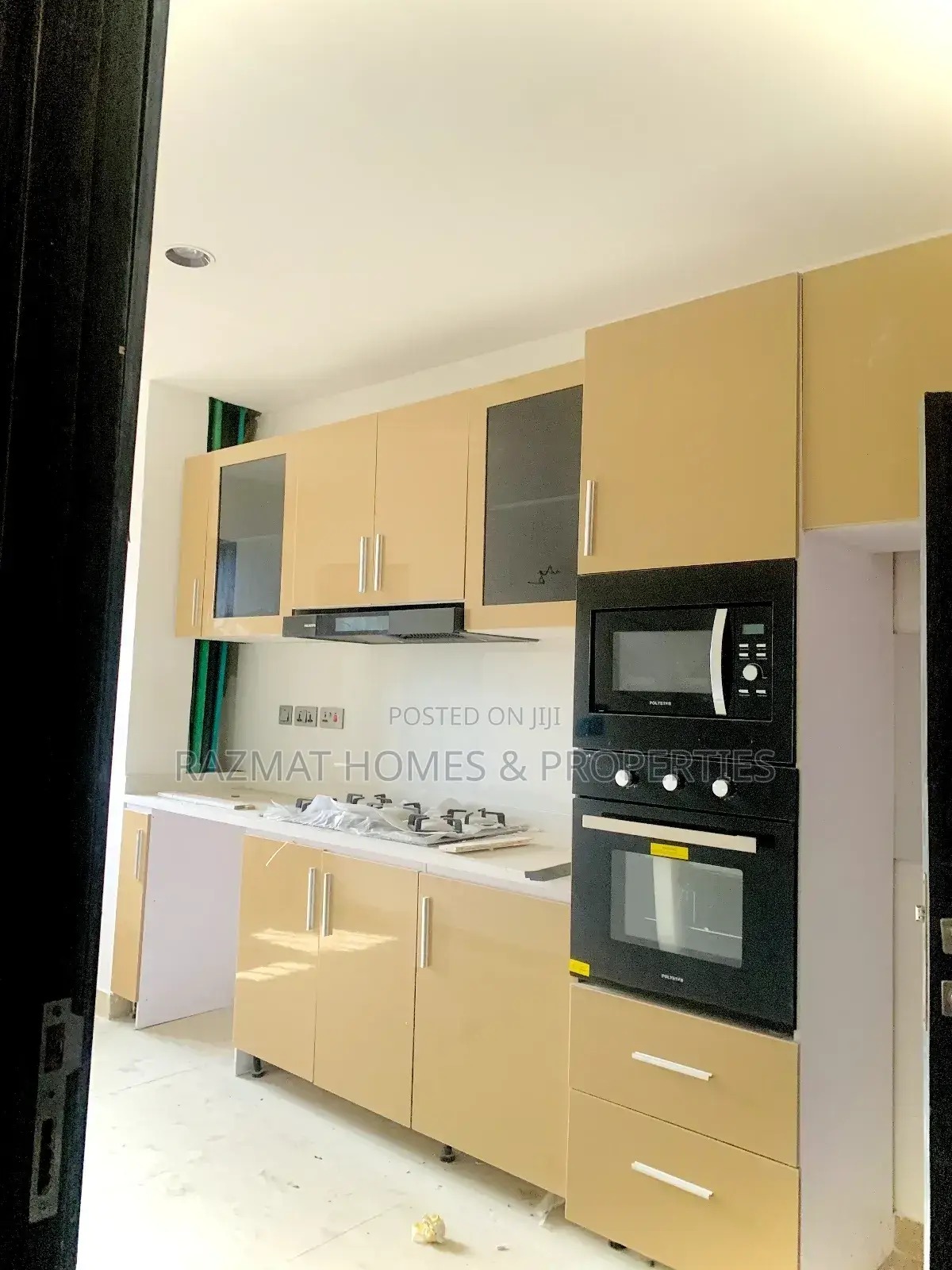 4bdrm Duplex in Alaka/Iponri for sale