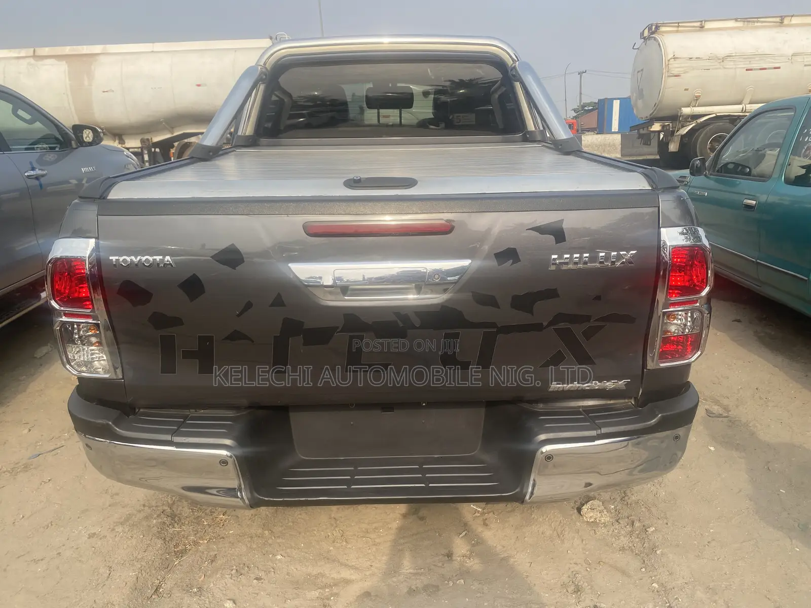 Toyota Hilux 2019 Gray