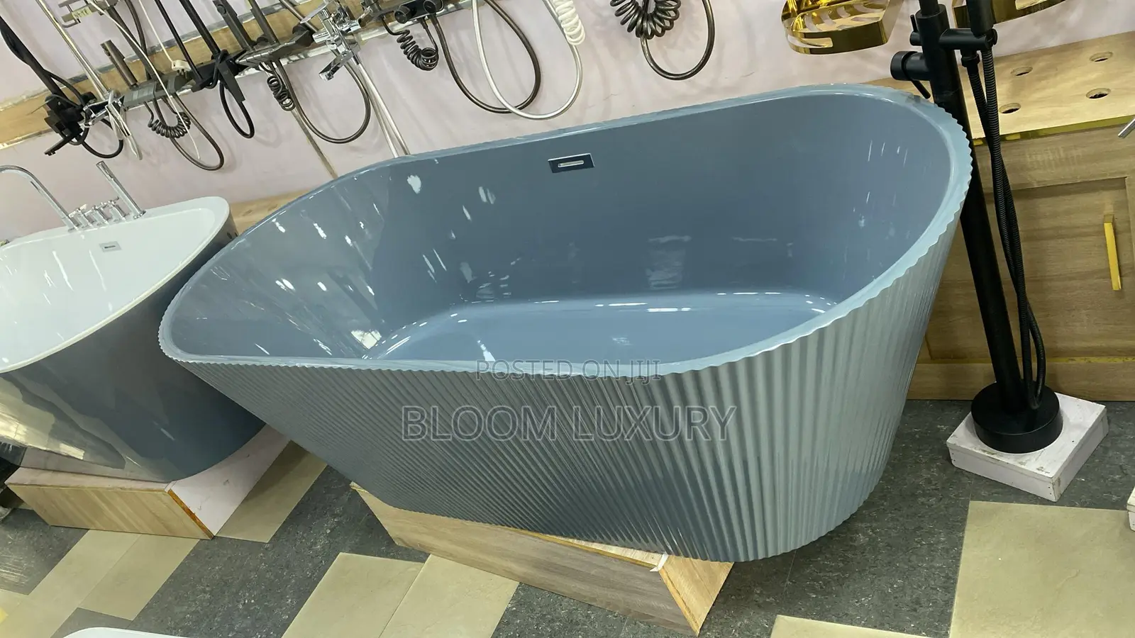 Grey Glossy Freestanding Bathtub