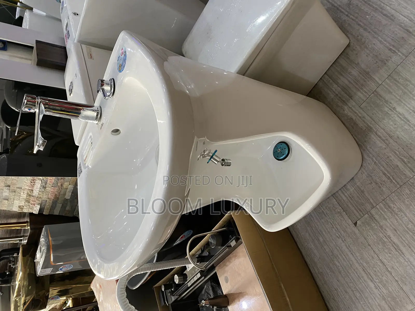 Combo Of Urinal And Wash Hand Basin