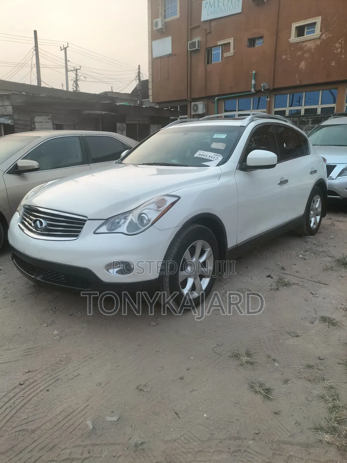Infiniti EX 35 Journey 2011 White