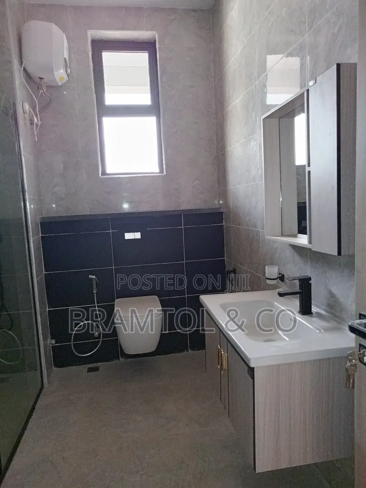 4bdrm Townhouse/Terrace in 600, Wuse 2 for Sale