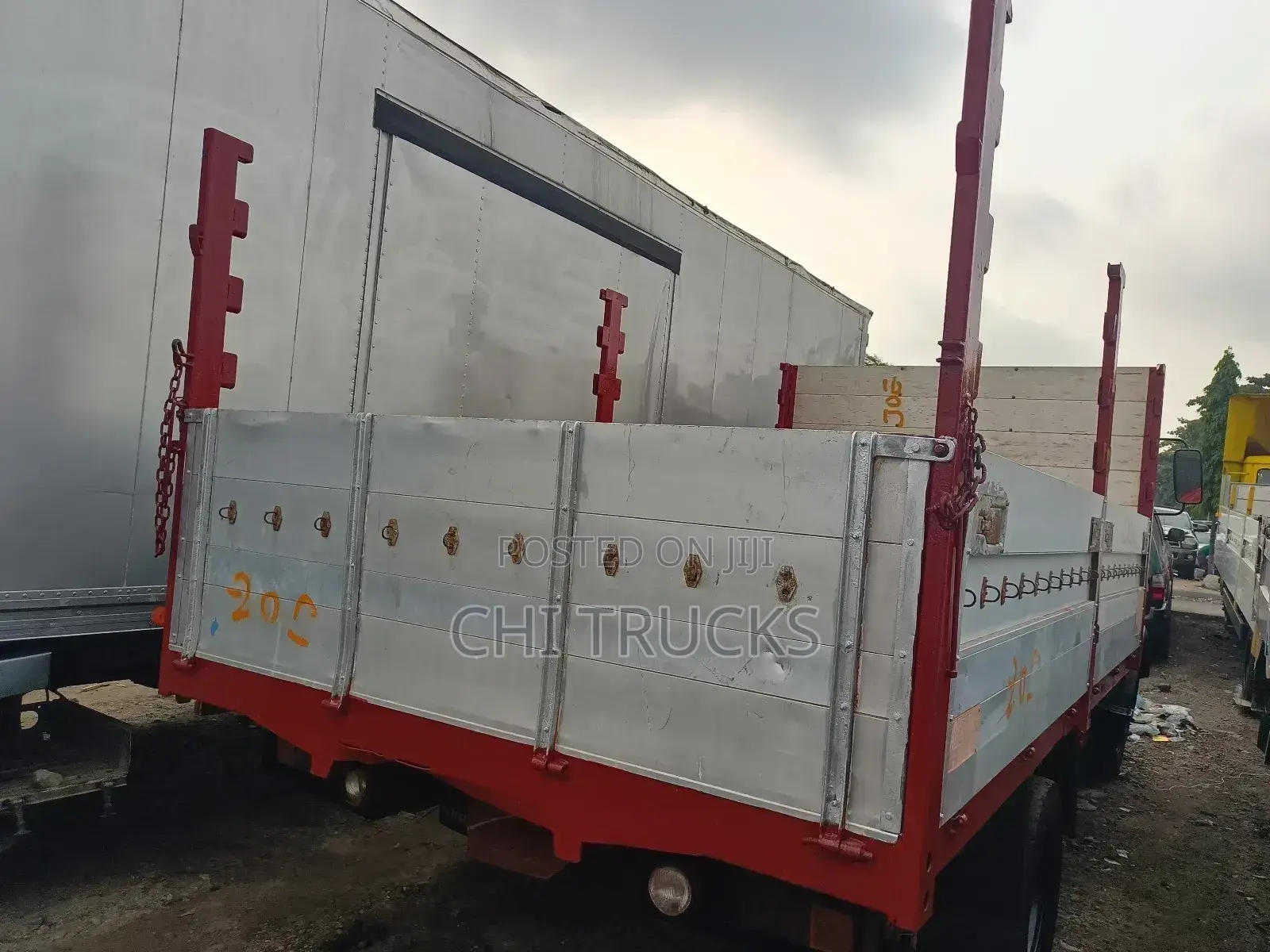 Mercedes Benz 813 Truck 7tons