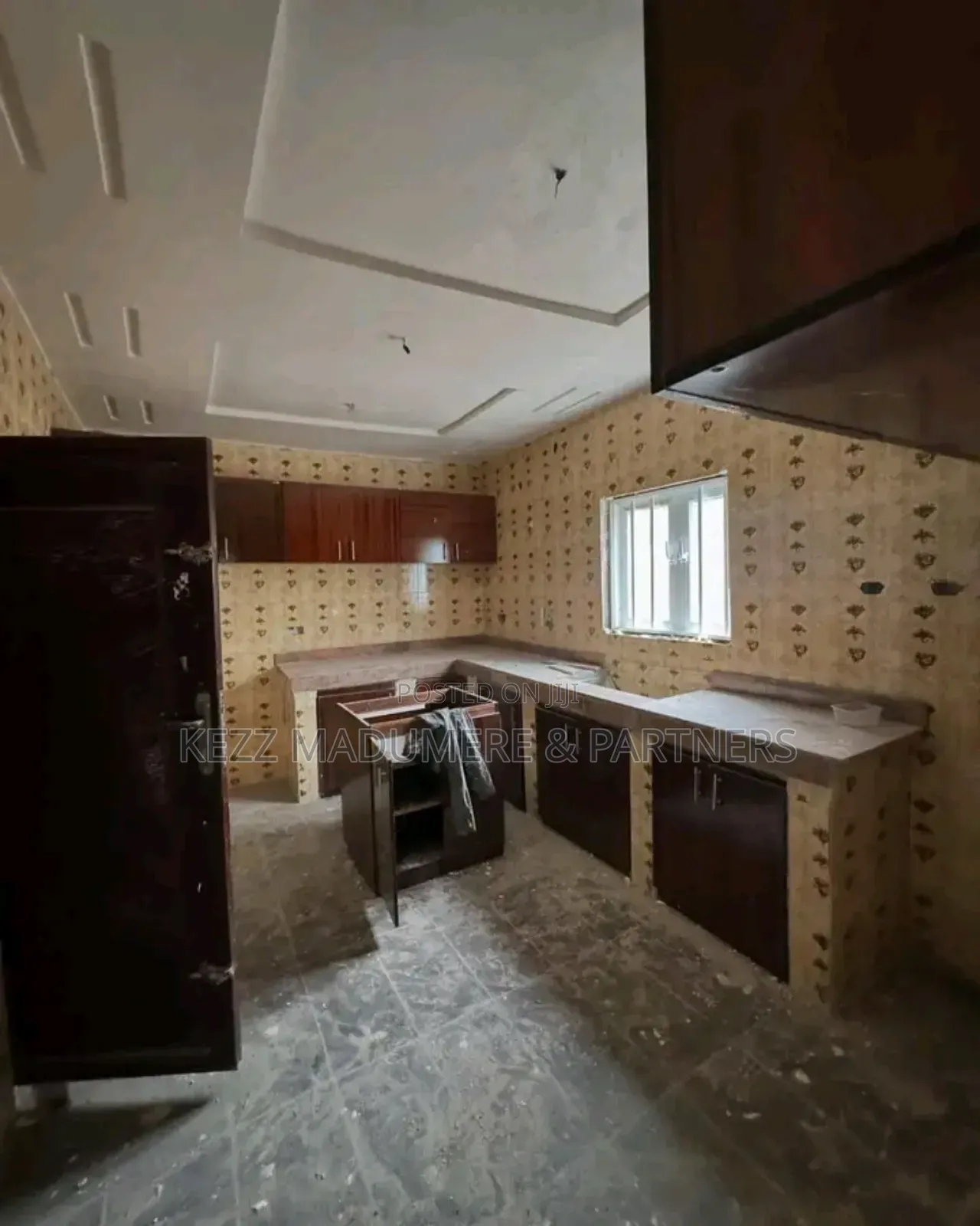 4bdrm Duplex in Off Nta Road, for sale