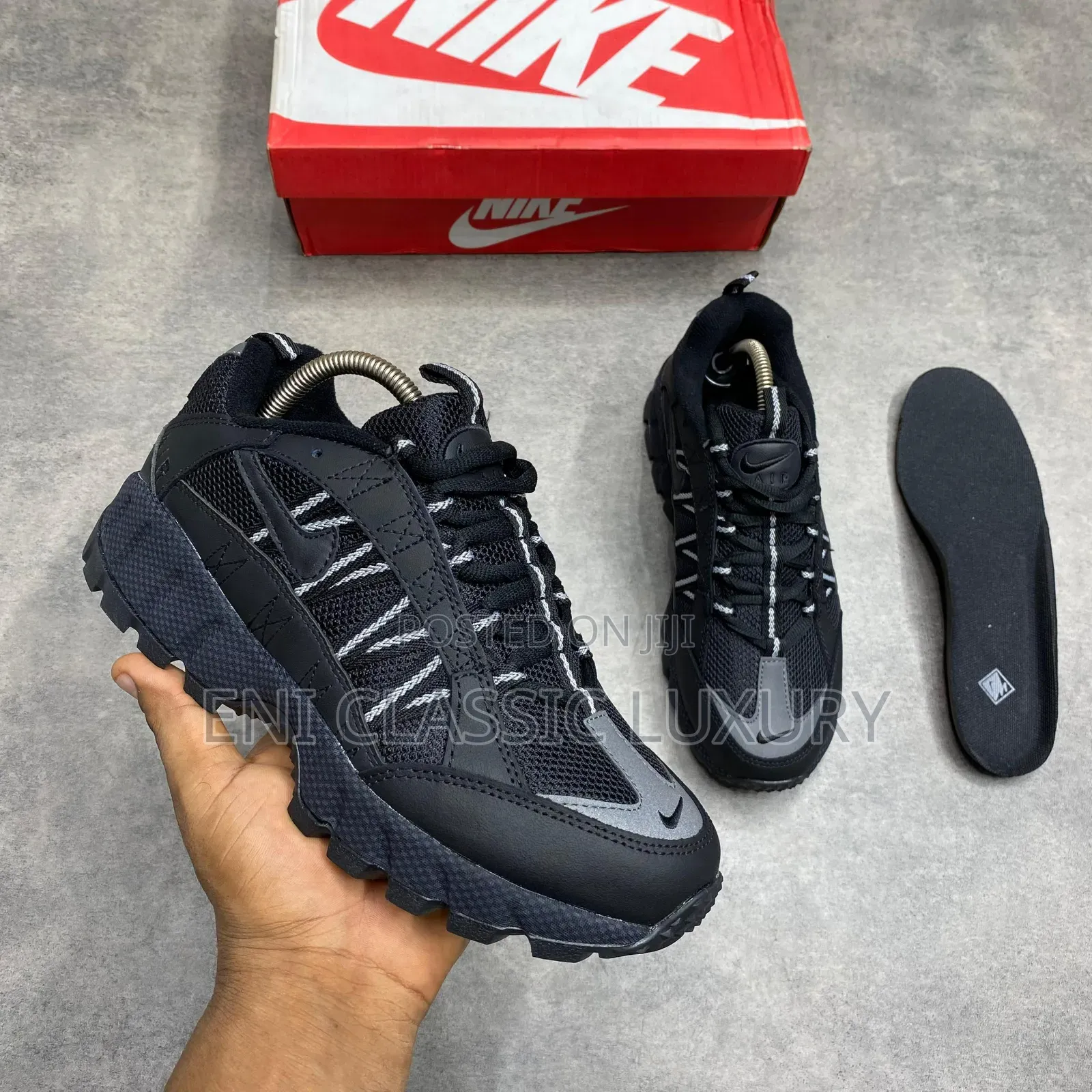 New Trend Luxury Sneakers Nike Available In Store
