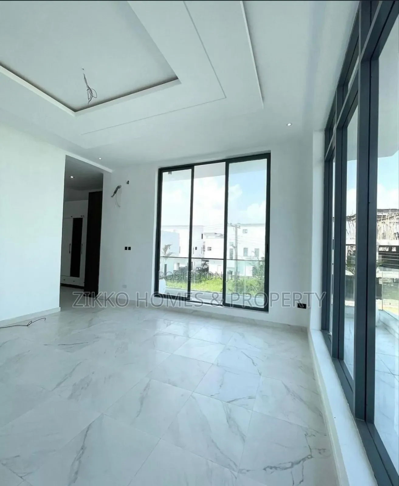 5bdrm Duplex in Osapa London, Lekki for sale
