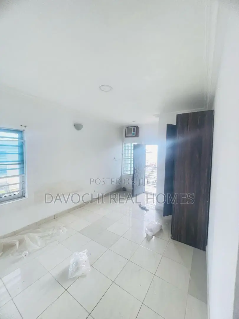 2bdrm Apartment in Ikota, Lekki for rent
