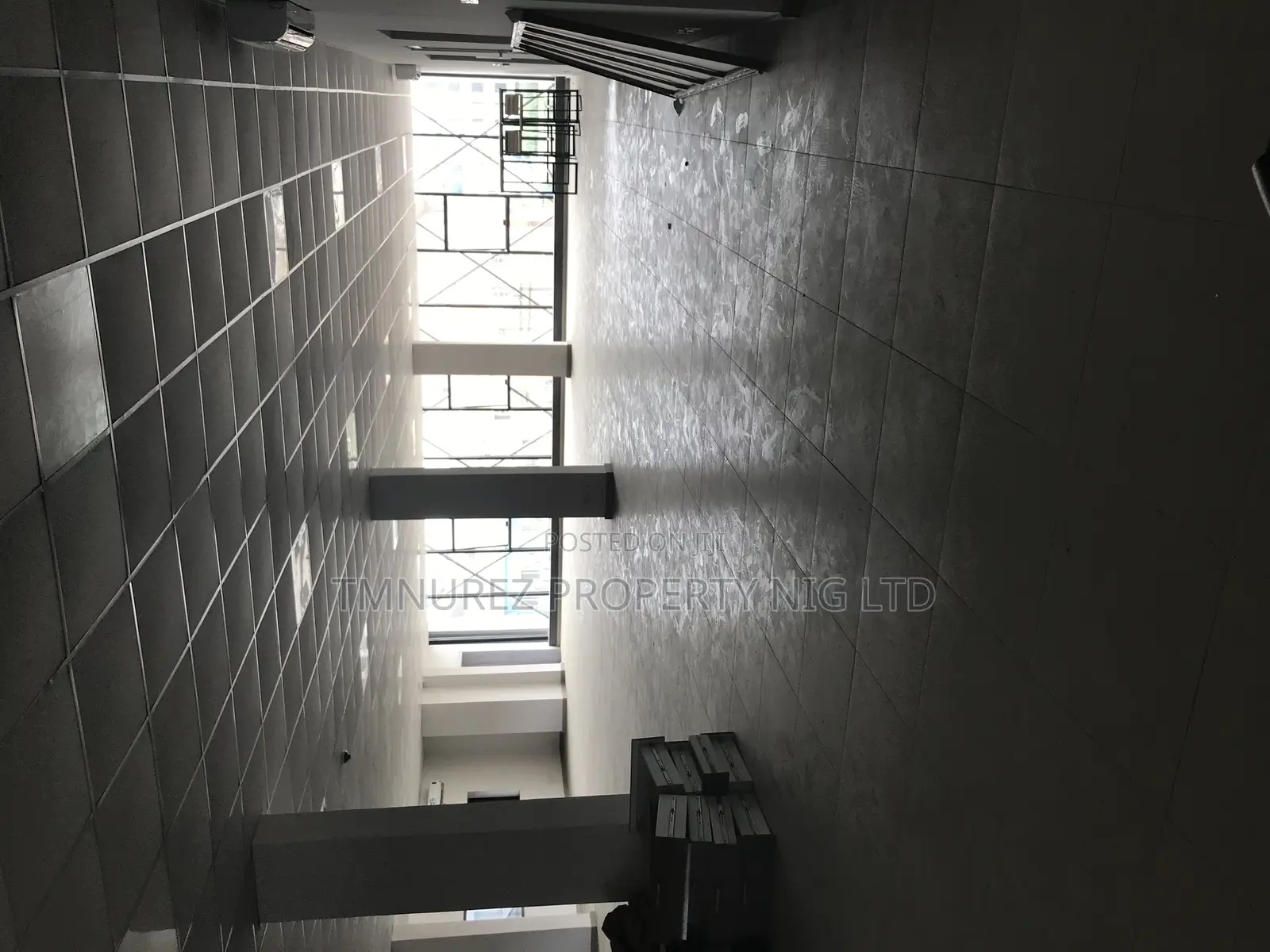 Open Space Showroom for Rent at Ikate
