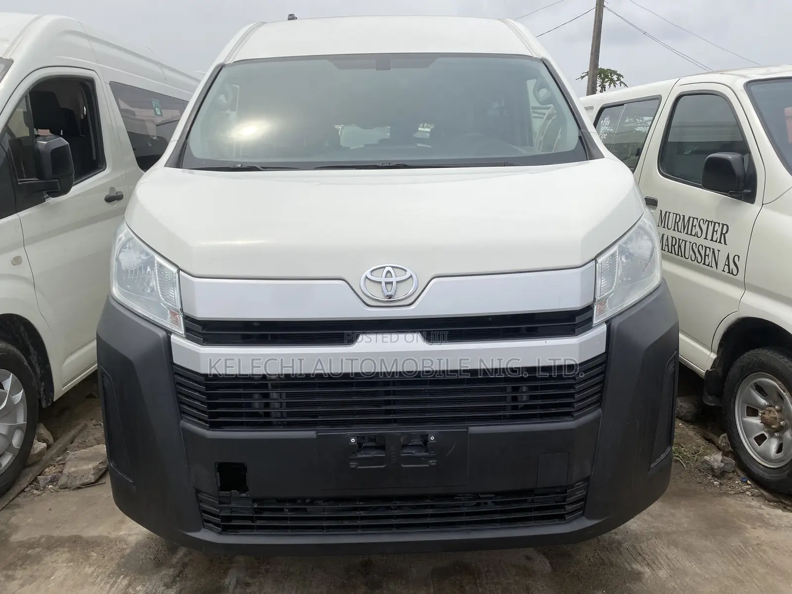 Toyota HiAce 2019 White