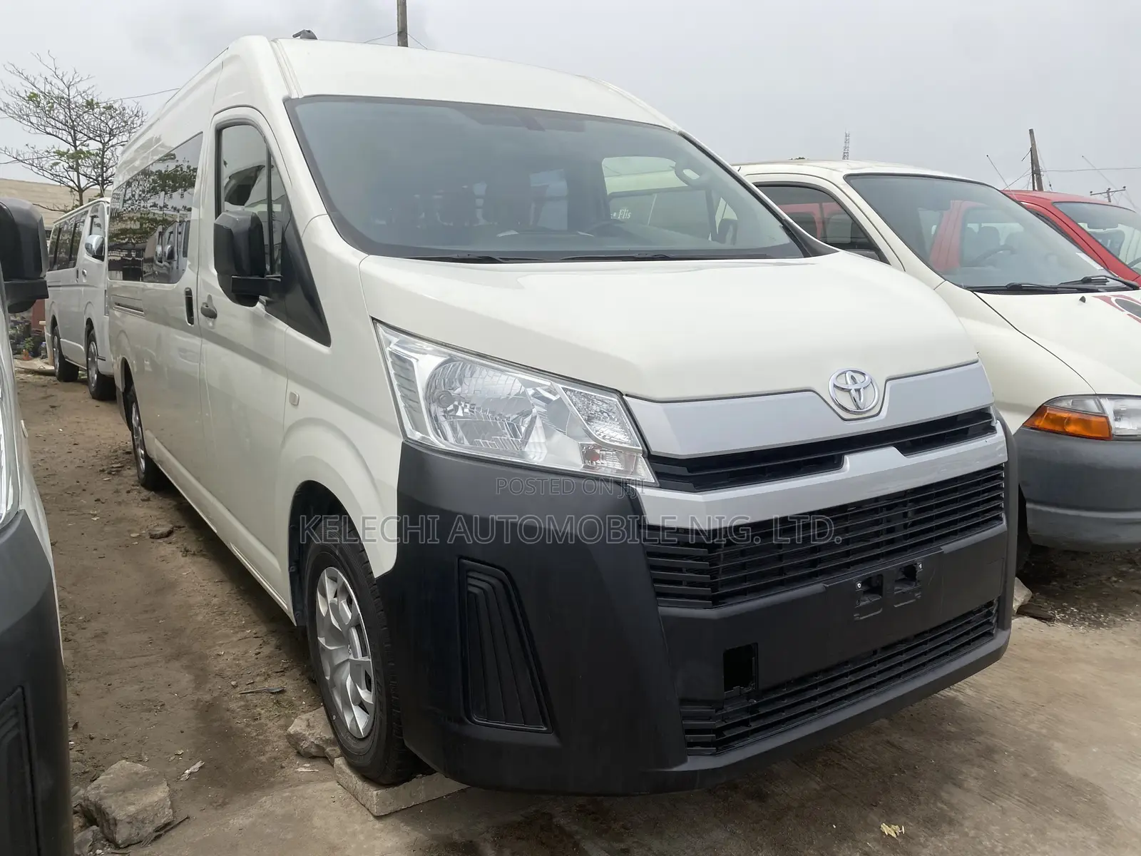 Toyota HiAce 2019 White