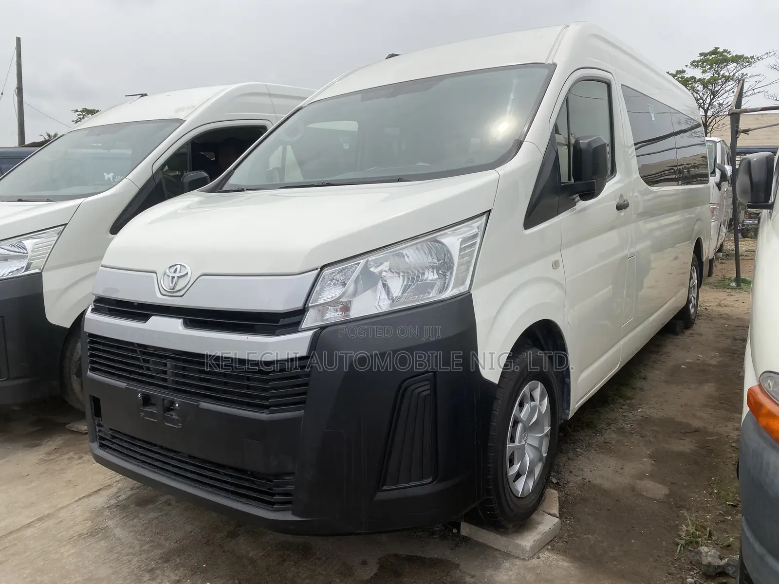 Toyota HiAce 2019 White