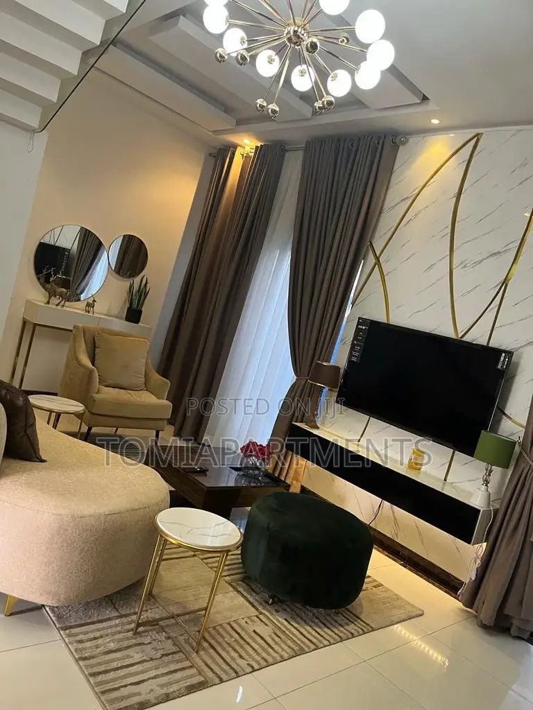 4 Bedroom Duplex Shortlet With Pool and Gym in Lekki Phase 1