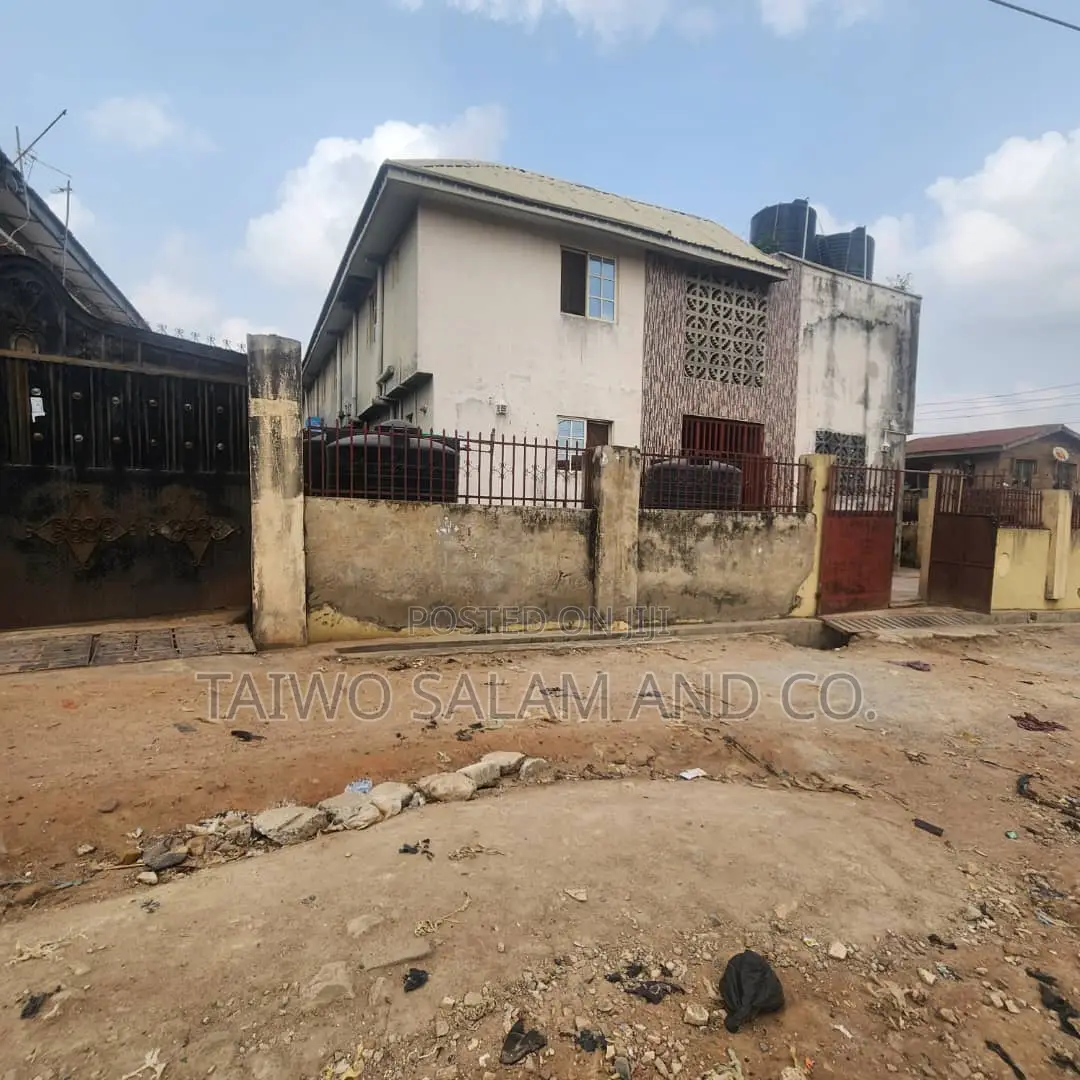 1bdrm Block of Flats in Agbowo for sale