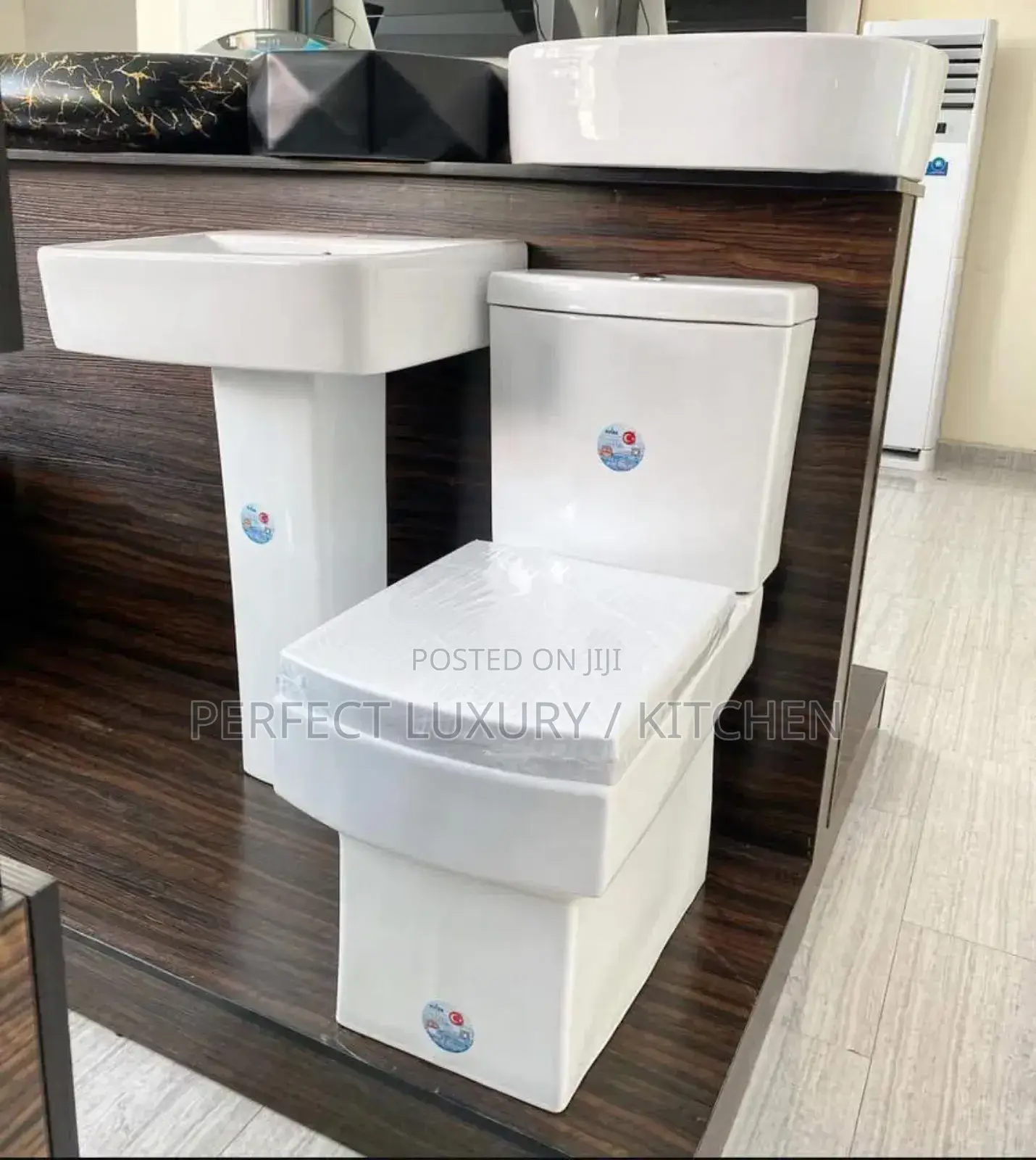 Lavida Luxury W.C Water Closet 