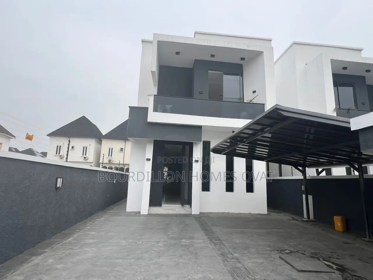 5bdrm Duplex in Osapa london for sale