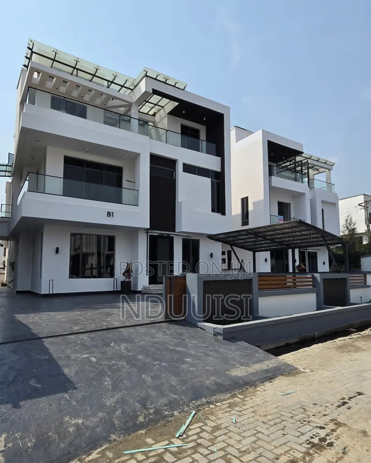 5bdrm Duplex in Lekki County Homes for sale