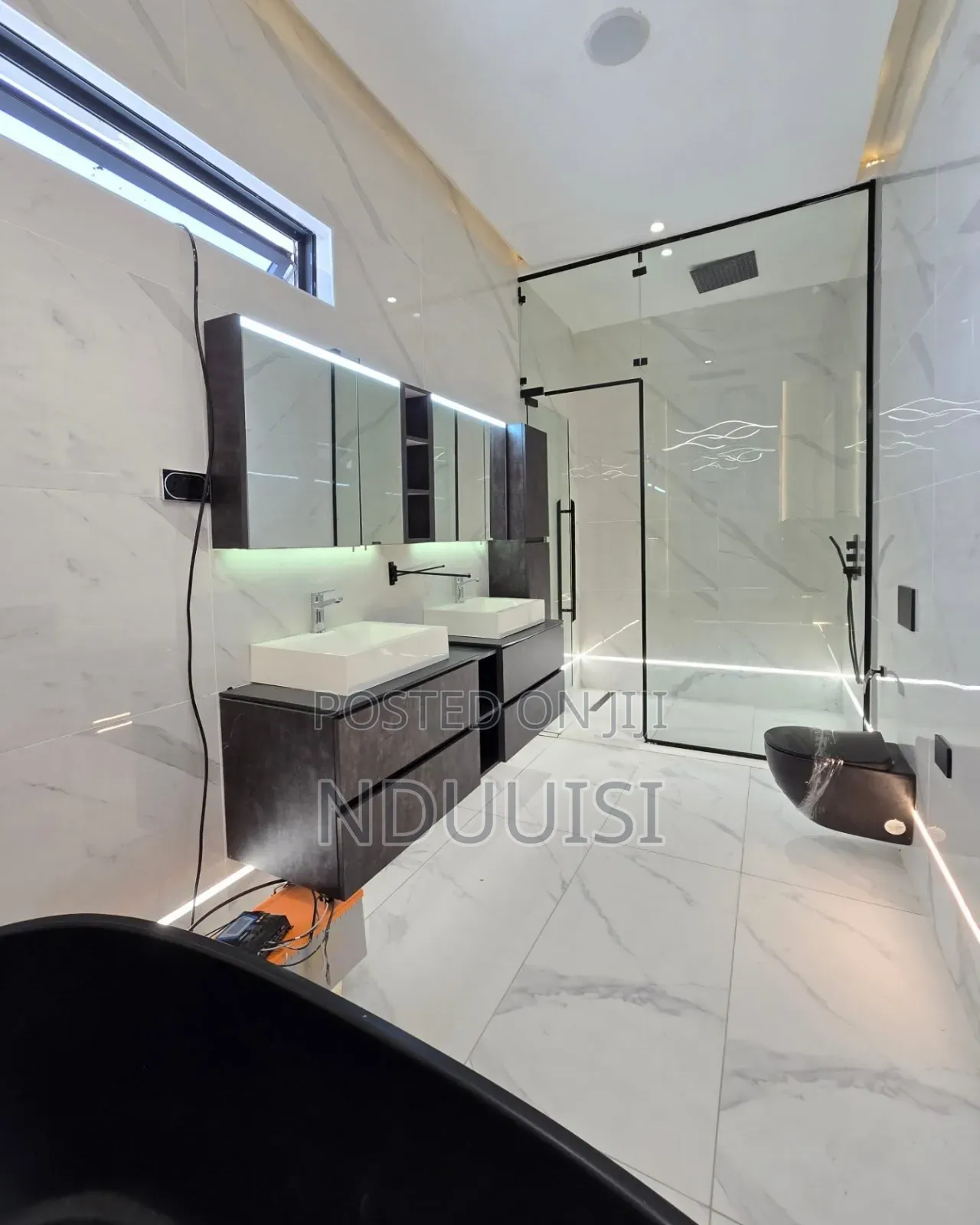 5bdrm Duplex in Lekki County Homes for sale