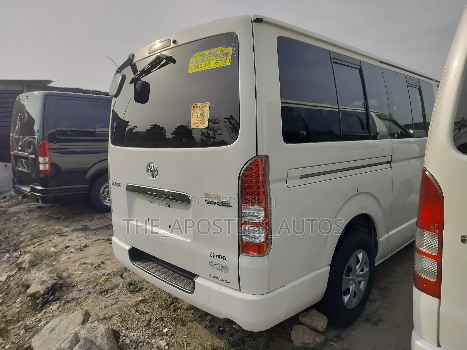 Toyota HiAce 2010 White