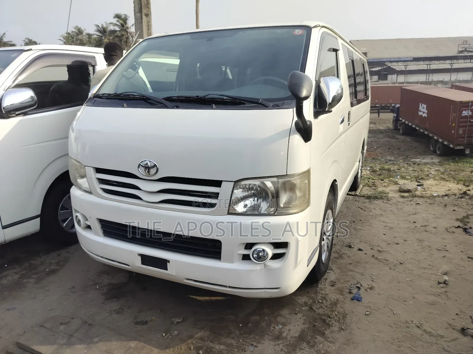 Toyota HiAce 2012 White