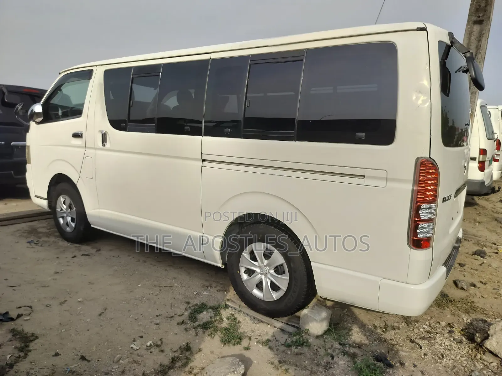 Toyota Grand HiAce 2010 White