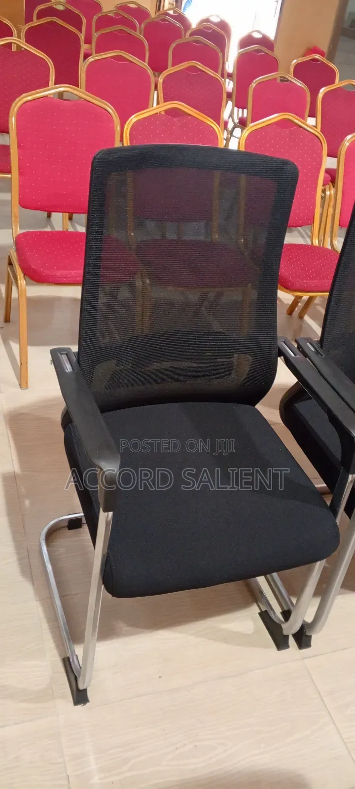 Unique Visitor Office Chair
