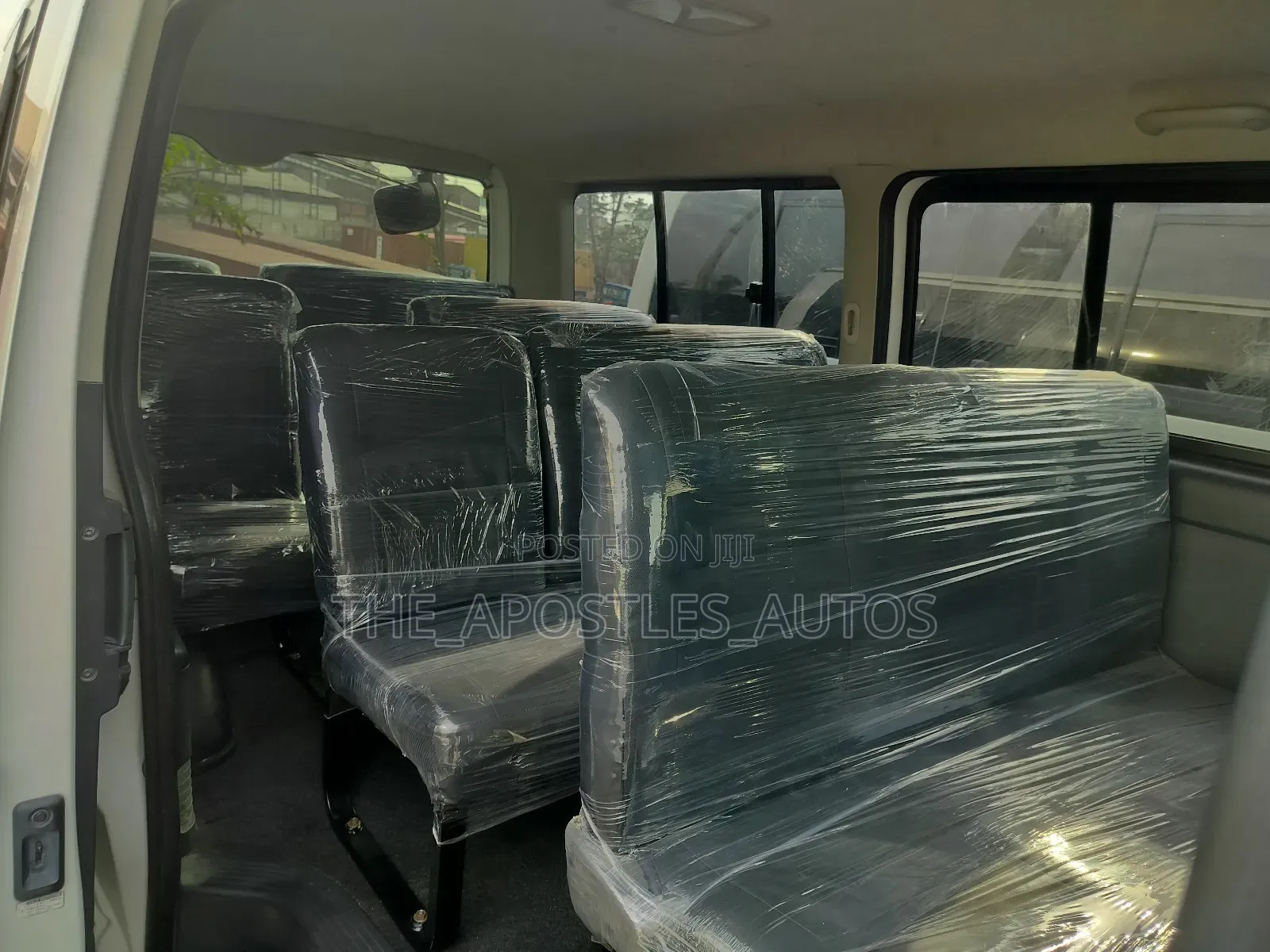 Toyota HiAce 2012 White
