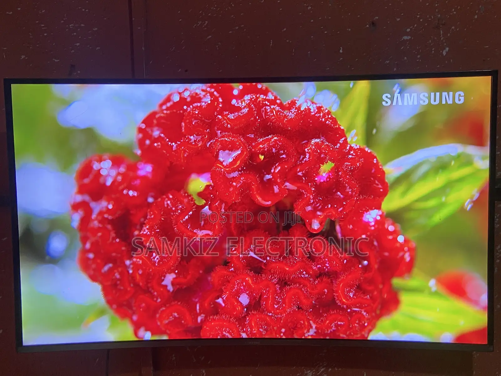 43 Inch Curved Smart Uhd TV (Direct UK Used)