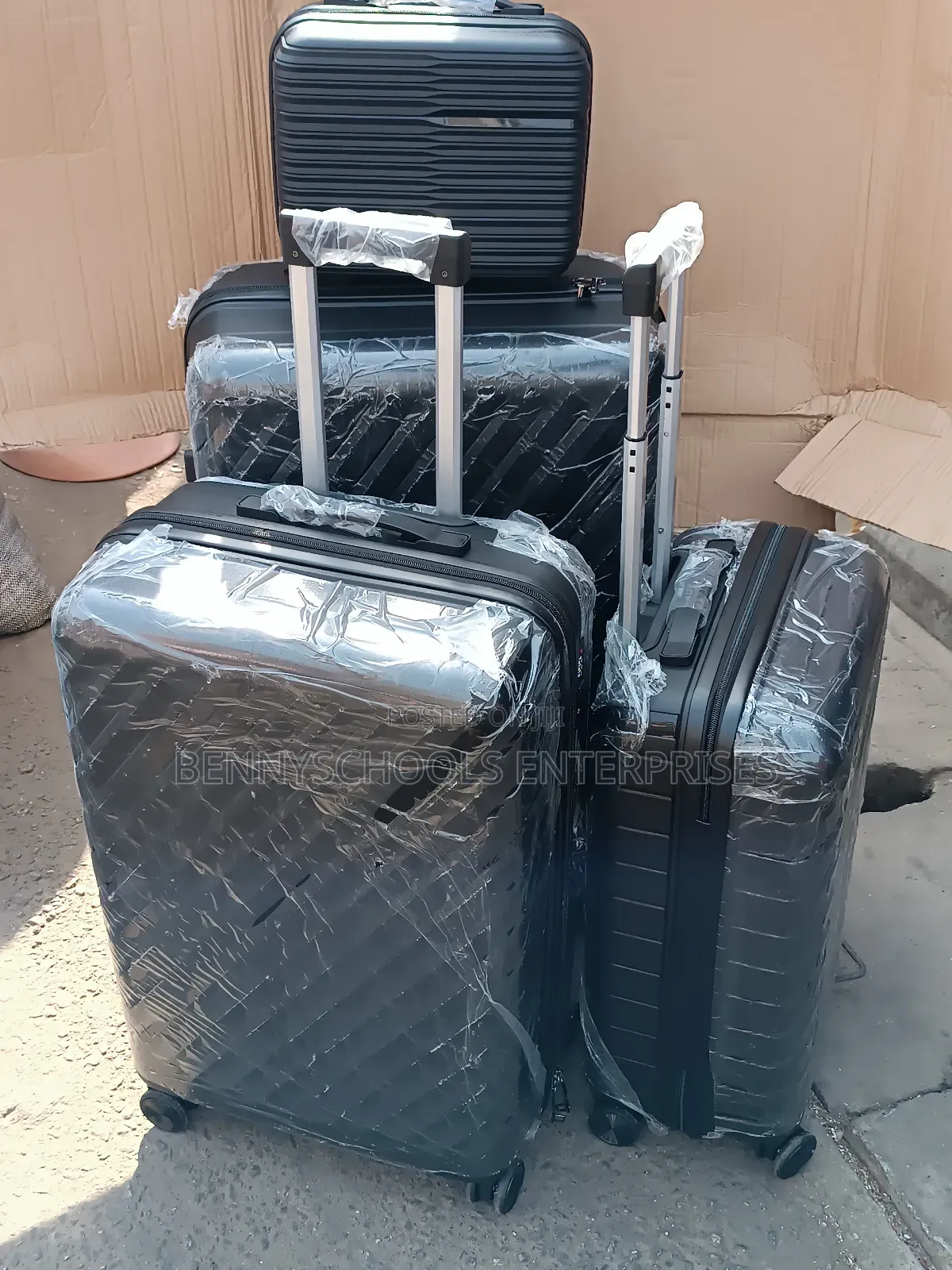 FL Set of 4 Unbreakable Elastic Rubber Travel Luggage Boxes