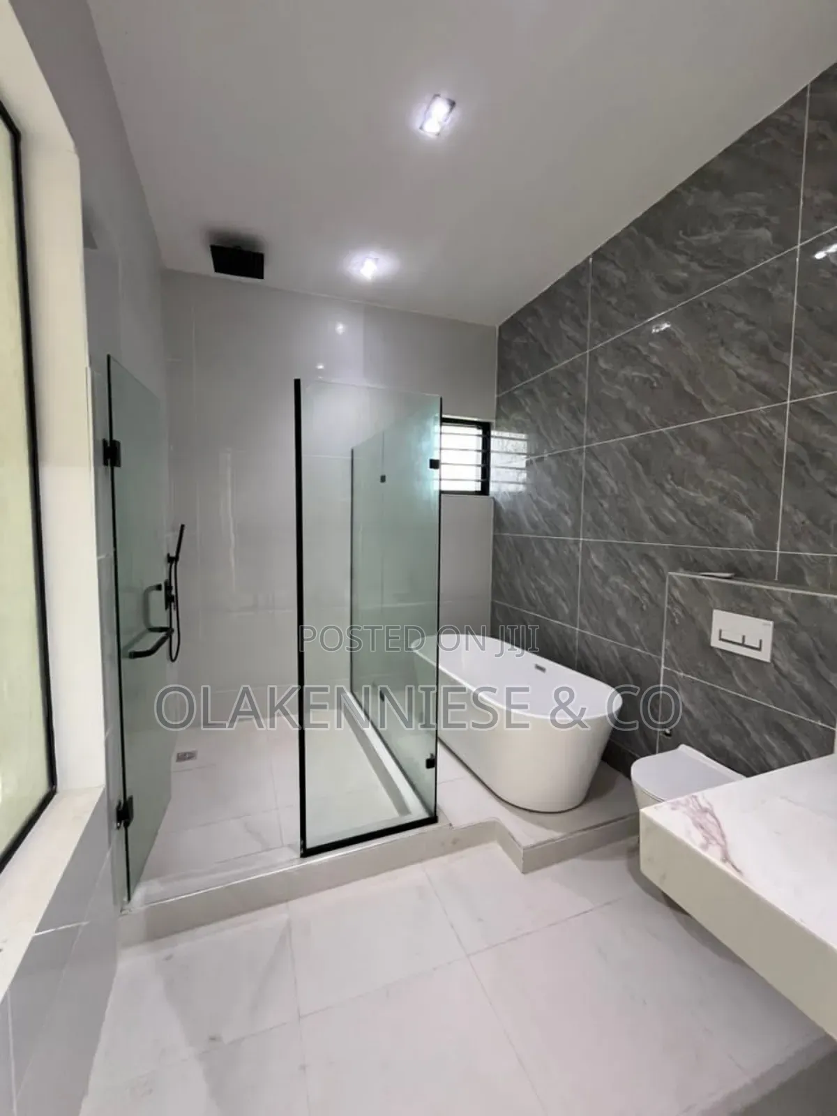5bdrm Duplex in Ikeja for sale