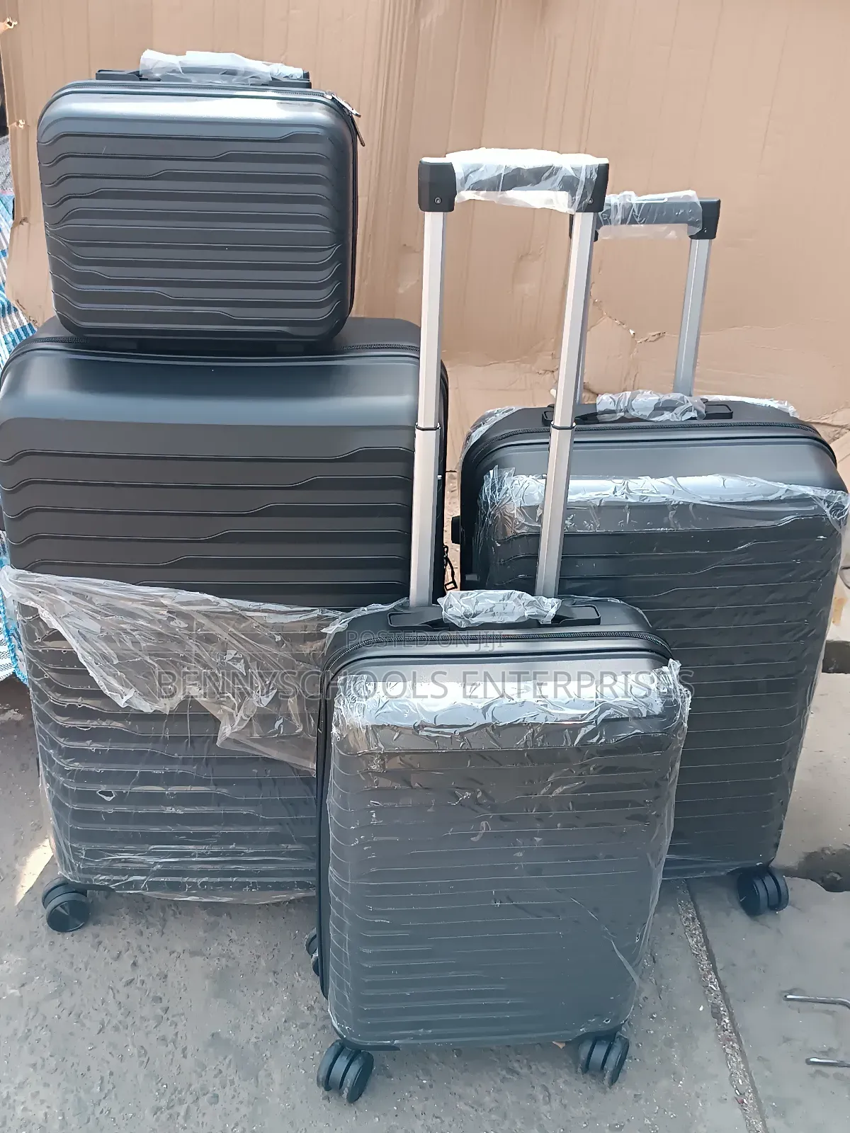 Black Set of 4 FL Unbreakable Elastic Rubber Travel Luggages