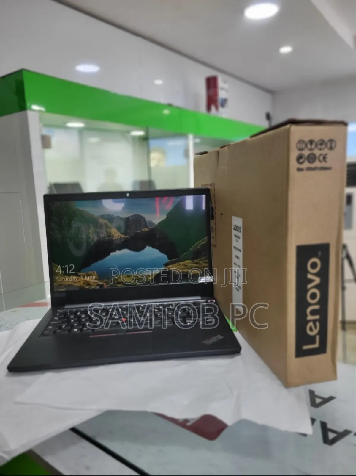 Laptop Lenovo ThinkPad E14 G5 8GB Intel Core I3 SSD 256GB