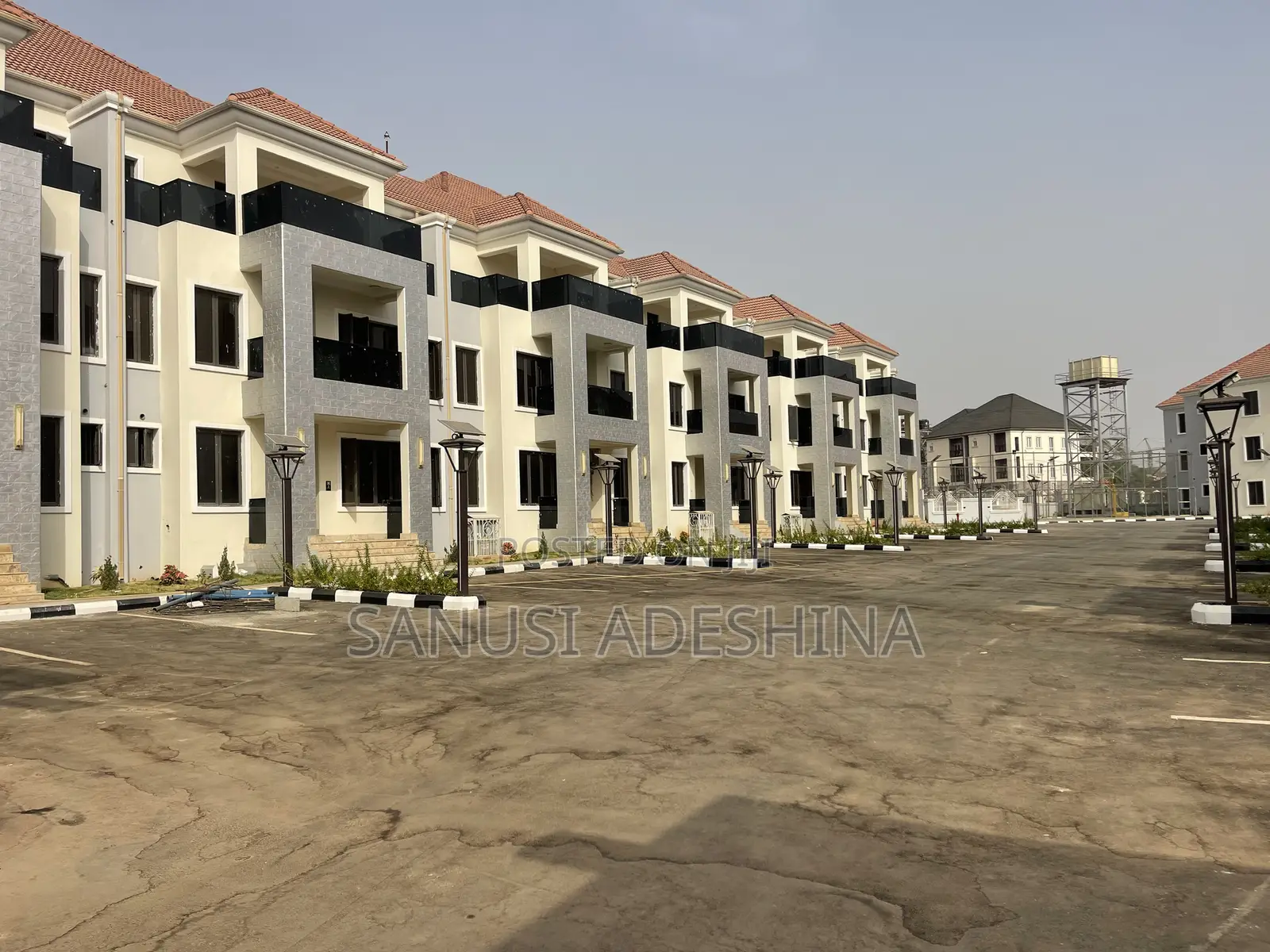 4bdrm Townhouse/Terrace in Fct Abuja Nigerian, Life Camp for sale