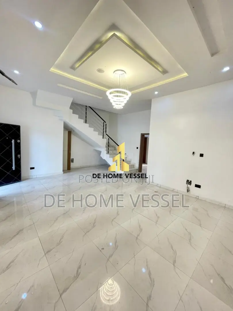 4bdrm Townhouse/Terrace in Ajah for sale