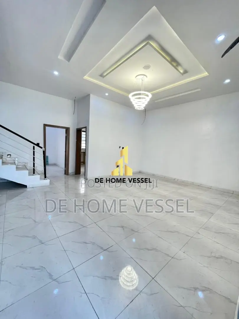 4bdrm Townhouse/Terrace in Ajah for sale