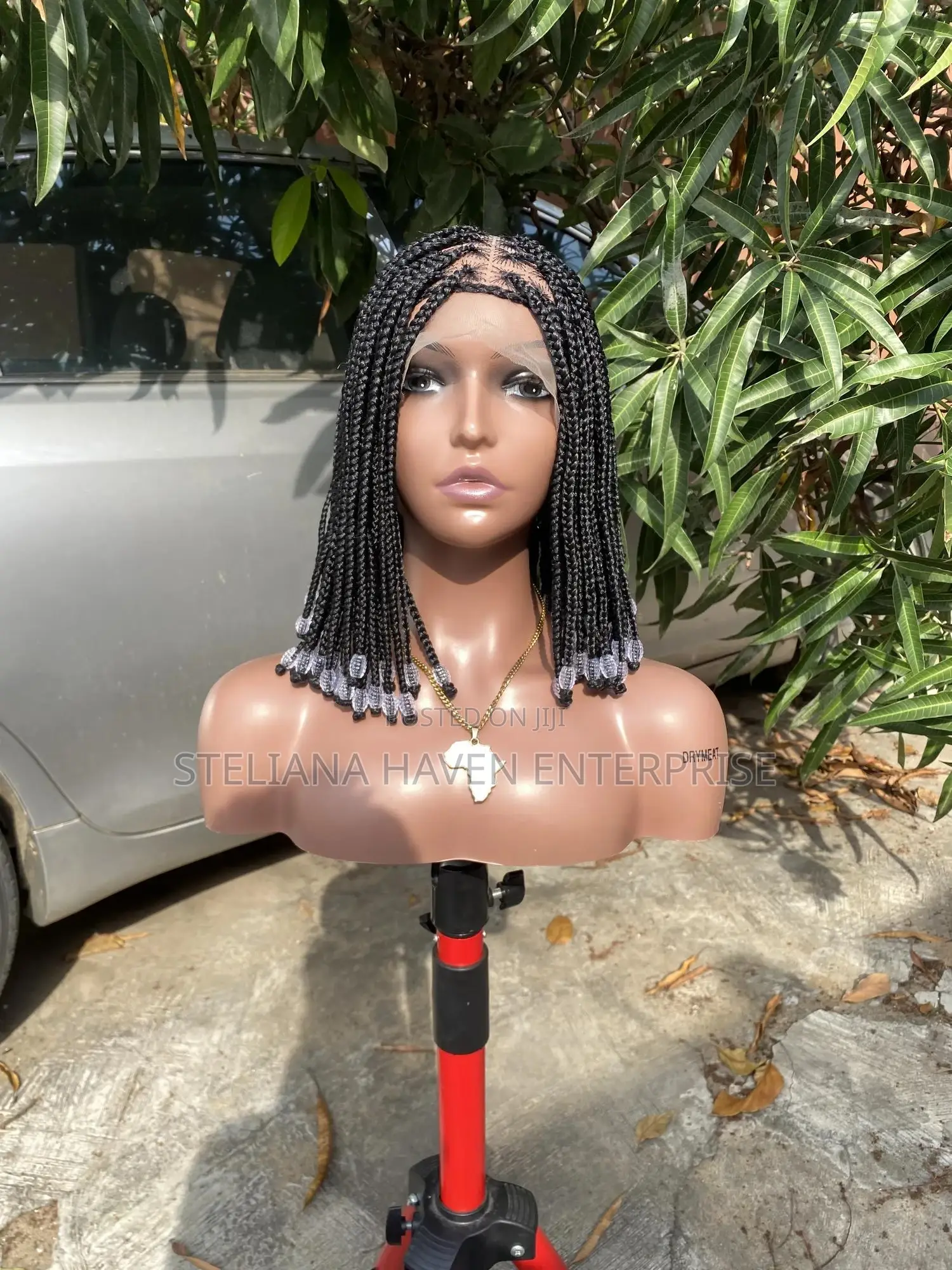 Short Knotless Braided Wig