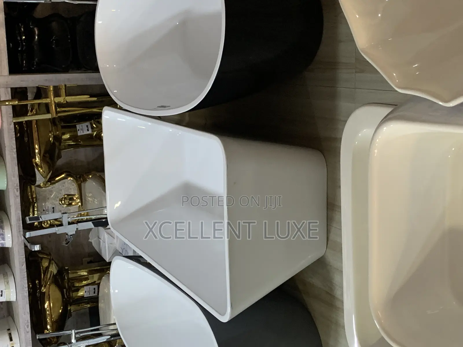 Square Free Standing Bathtub