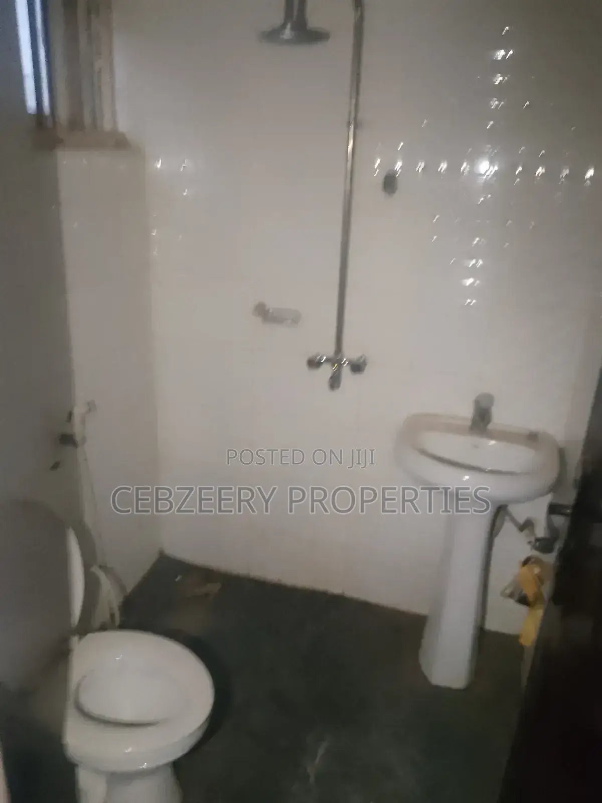 2bdrm Apartment in Akute Ajuwon for rent